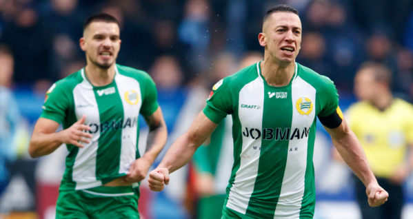 Hammarby starkast i derbyt – hakar på i toppen