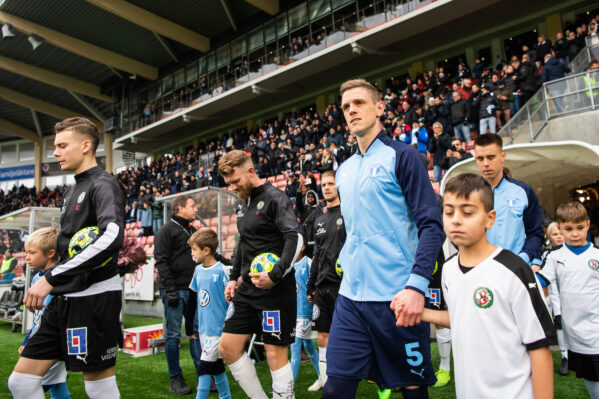 Allsvenskan och Superettan planeras kunna starta 14 juni