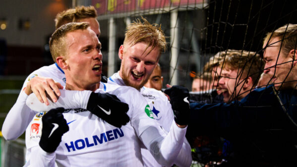 VIDEO: Peking sätter press på AIK