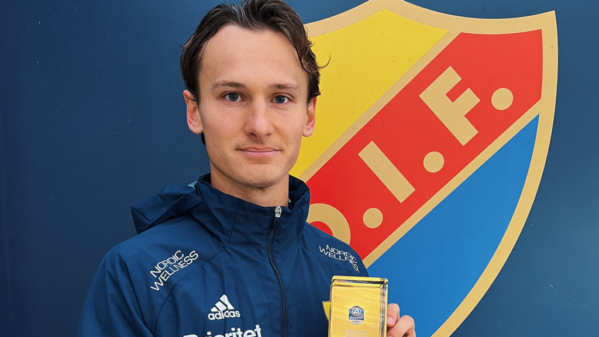 September månads vinstpengar från Månadens spelare och tränare