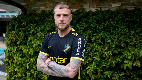 AIK värvar Guidetti