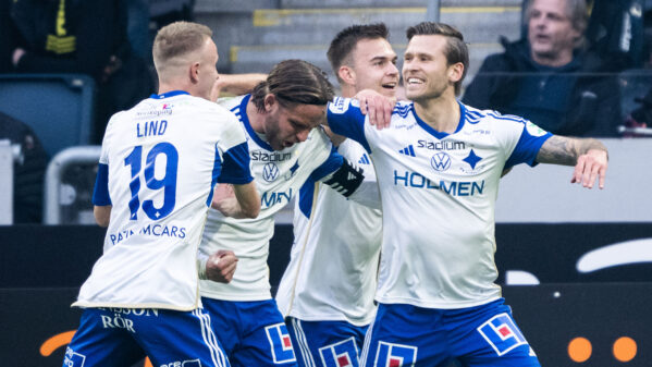 Peking körde över AIK på bortaplan