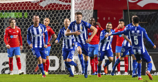 Holm nickade tre tunga poäng till Blåvitt