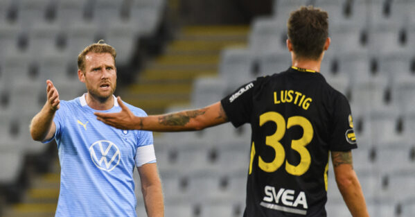 Decimerat AIK höll stånd mot Malmö