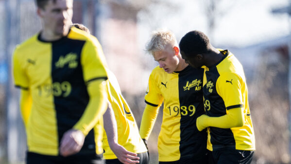 Vändning tog Mjällby till kvartsfinal