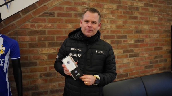 Oktober månads vinstpengar från Månadens spelare och tränare