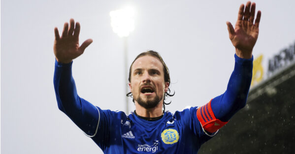 Hallenius en hedrad vinnare av Månadens spelare