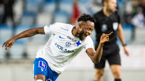 Adegbenro matchhjälte när Peking besegrade Elfsborg