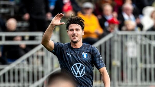 MFF fortsatt serieledare efter tre nya poäng